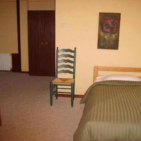 Yan Kee Way Lodge Bungalow Puerto Varas Bagian luar foto