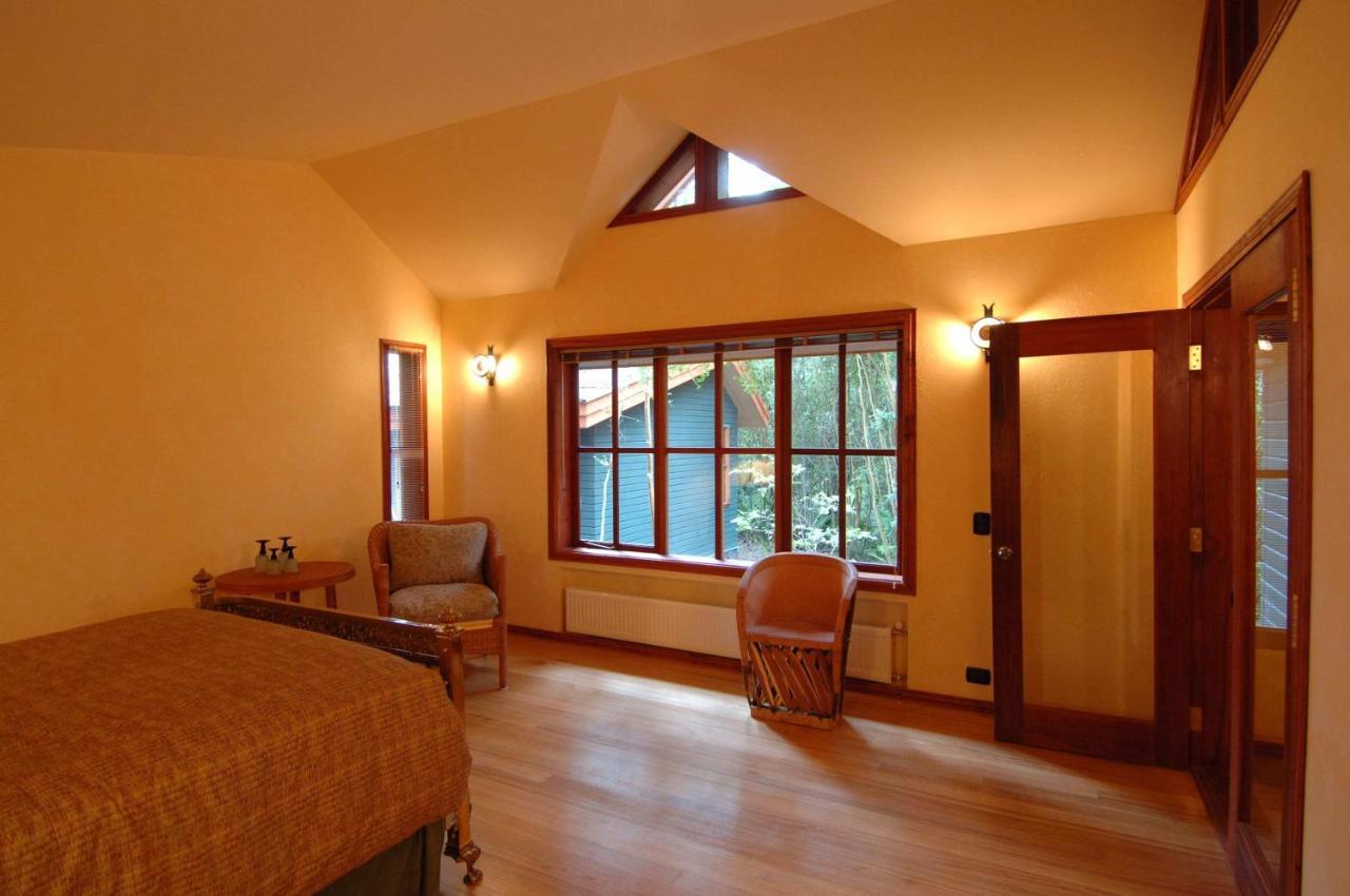 Yan Kee Way Lodge Bungalow Puerto Varas Bagian luar foto