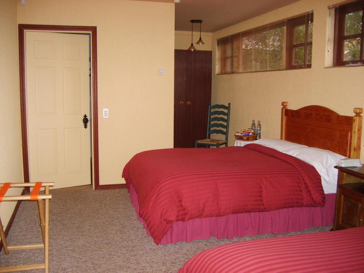 Yan Kee Way Lodge Bungalow Puerto Varas Bagian luar foto